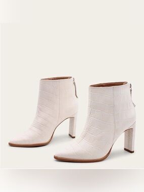 NIB Kaanas Chicago Booties Ivory Size 10